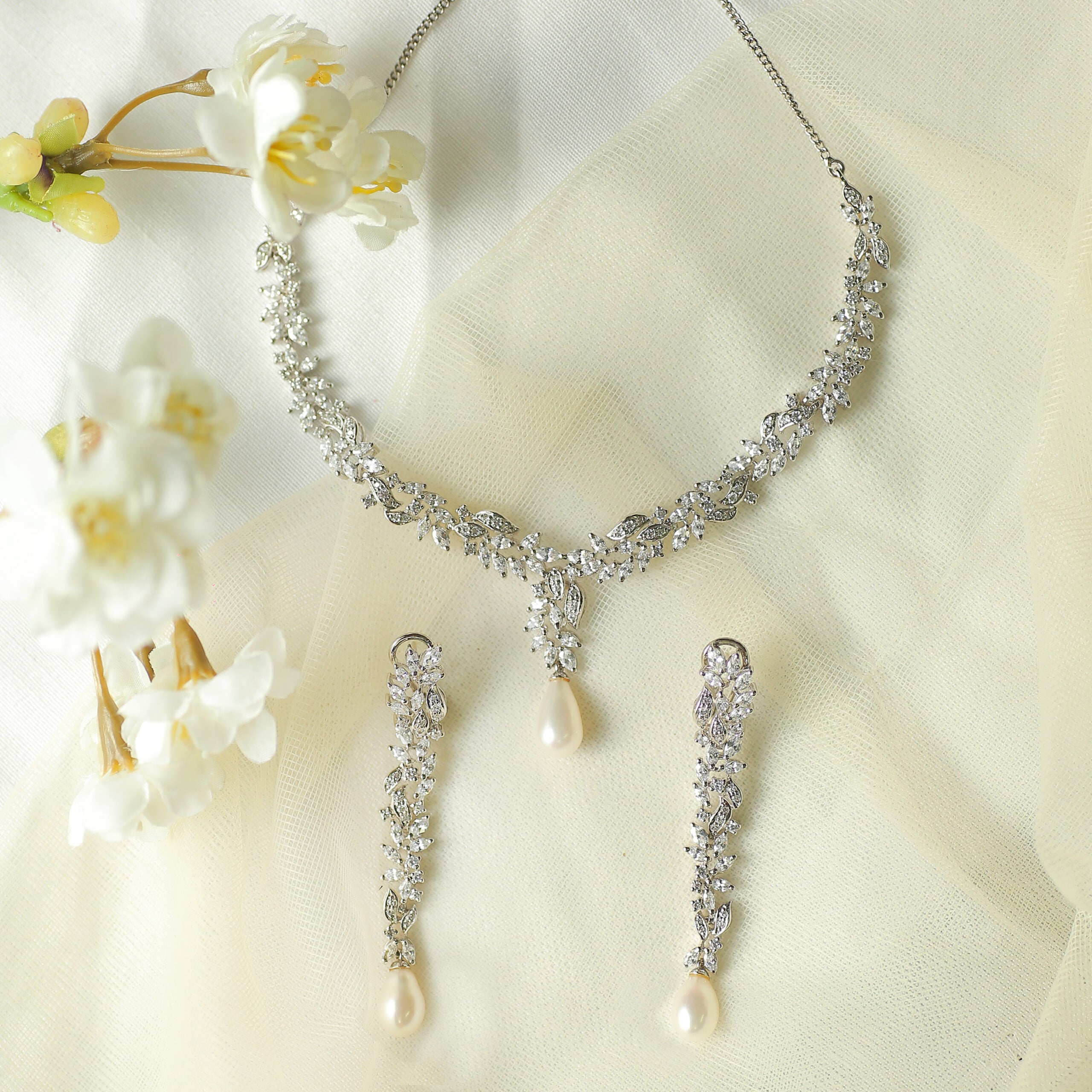 Flower Necklace Set