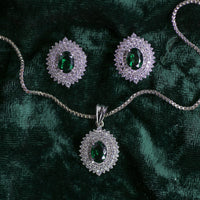 Green Glamour Pendant Set