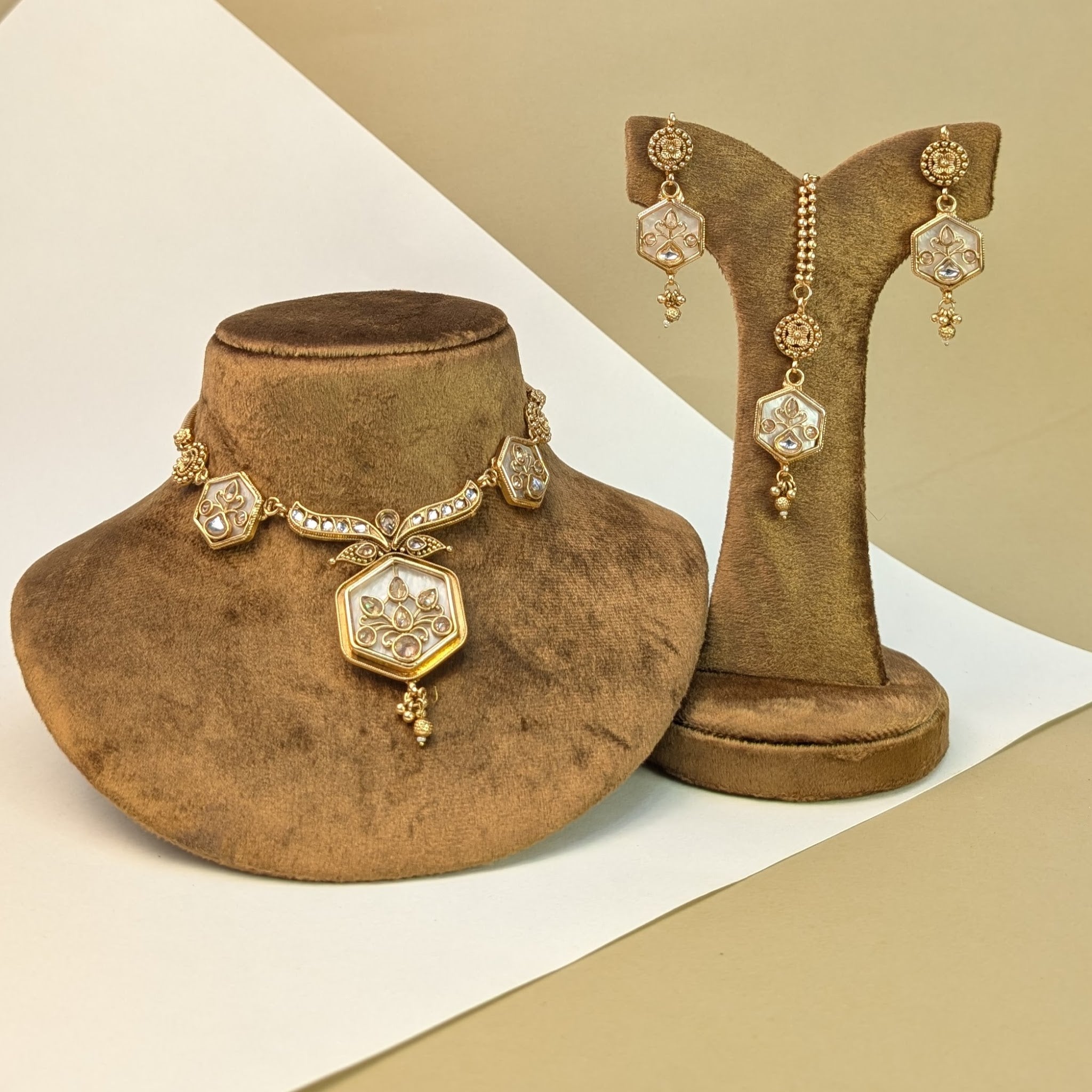 Bridal Lakshmi South Indian Rajwadi Necklace Set