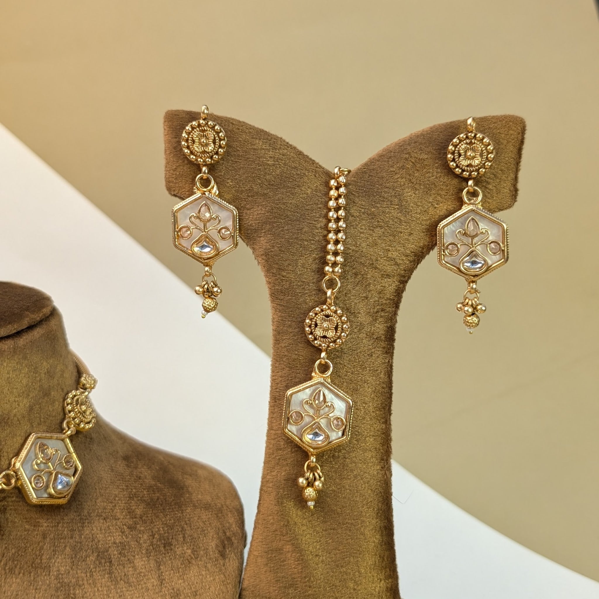 Bridal Lakshmi South Indian Rajwadi Necklace Set
