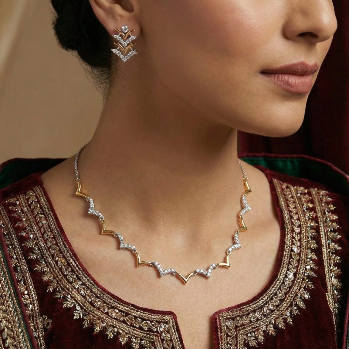 Dawn Crest Necklace Set
