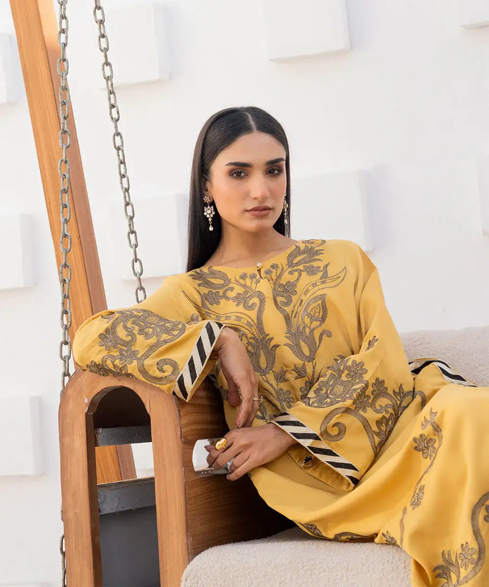Embroidered Viscose Kaftan - Kross Kulture