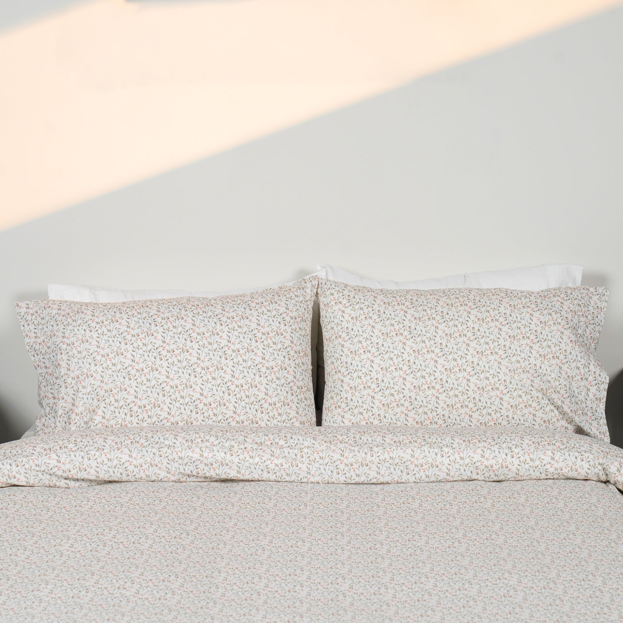 Aria Sateen Bed Sheet Set – view 6