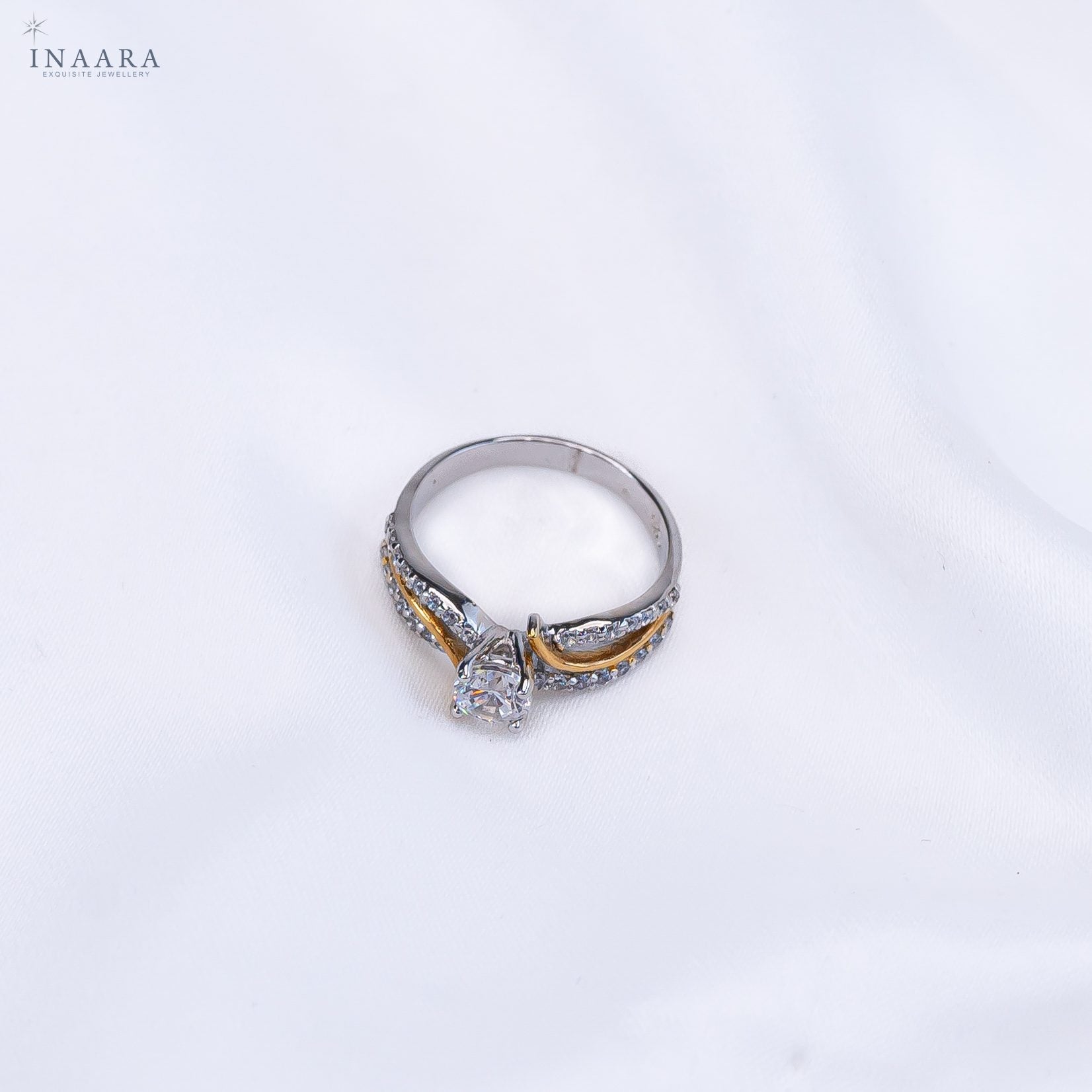 Curve Solitaire Ring