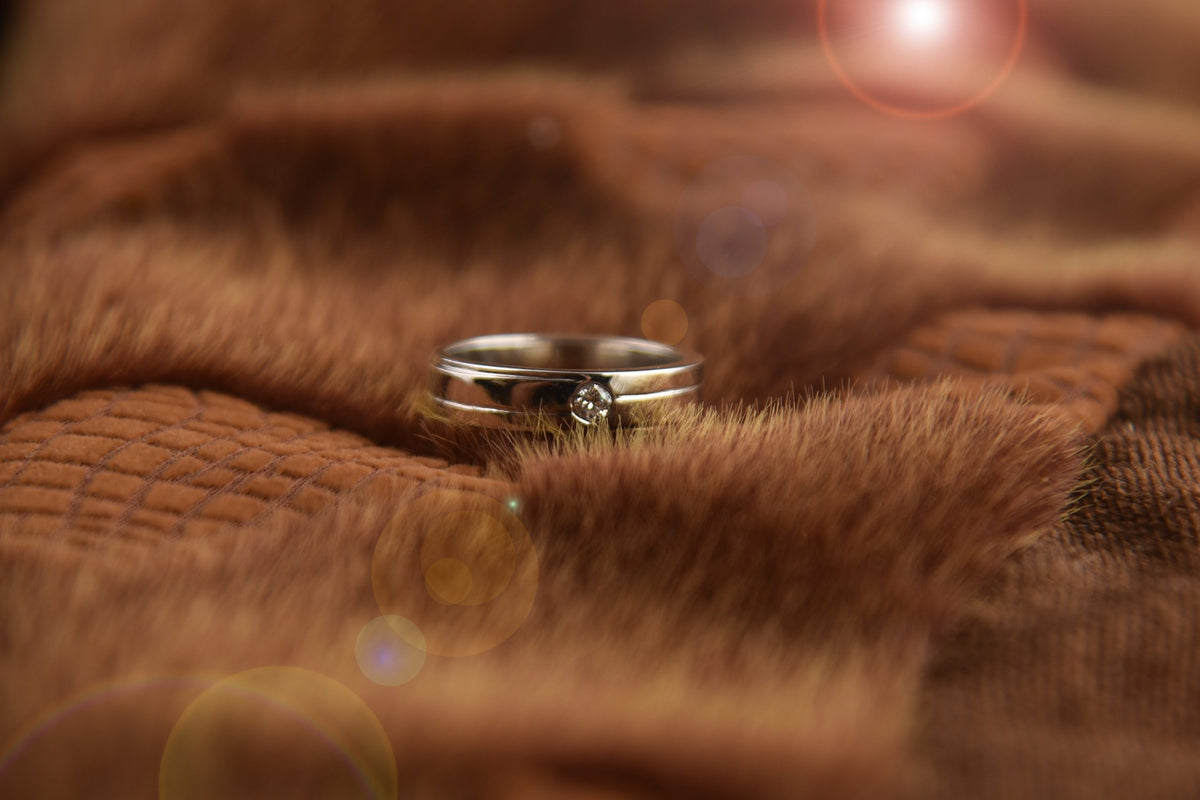 Single Zircon Band