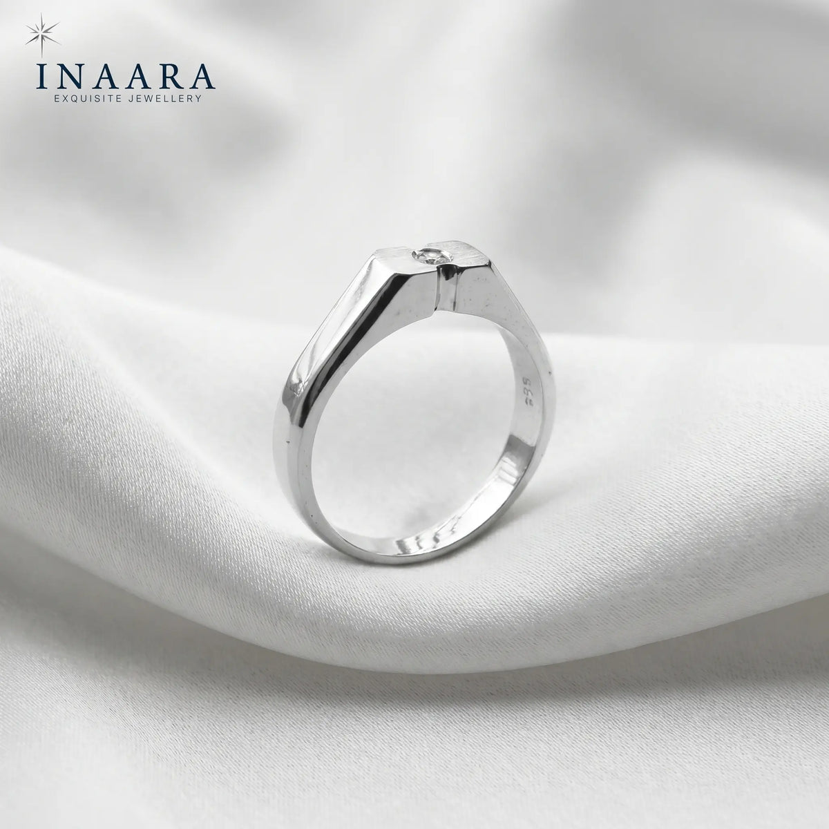 Elegant Solitaire Band