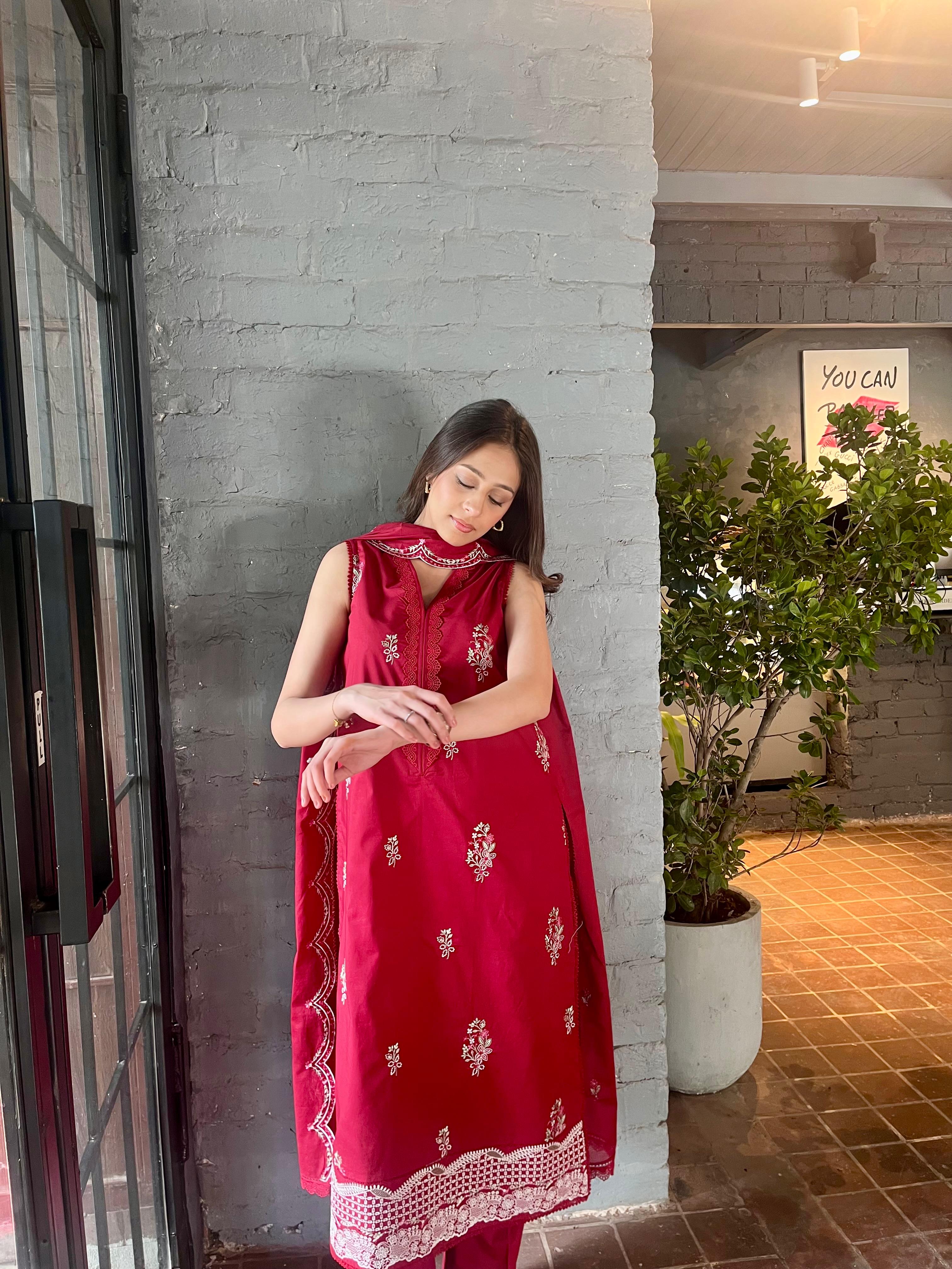Crimson - Unstitch Luxury Lawn Suit – view 2