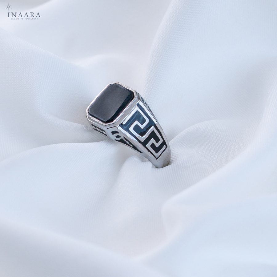 Onyx Maze Ring