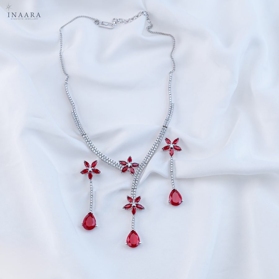 Scarlet Petal Necklace Set