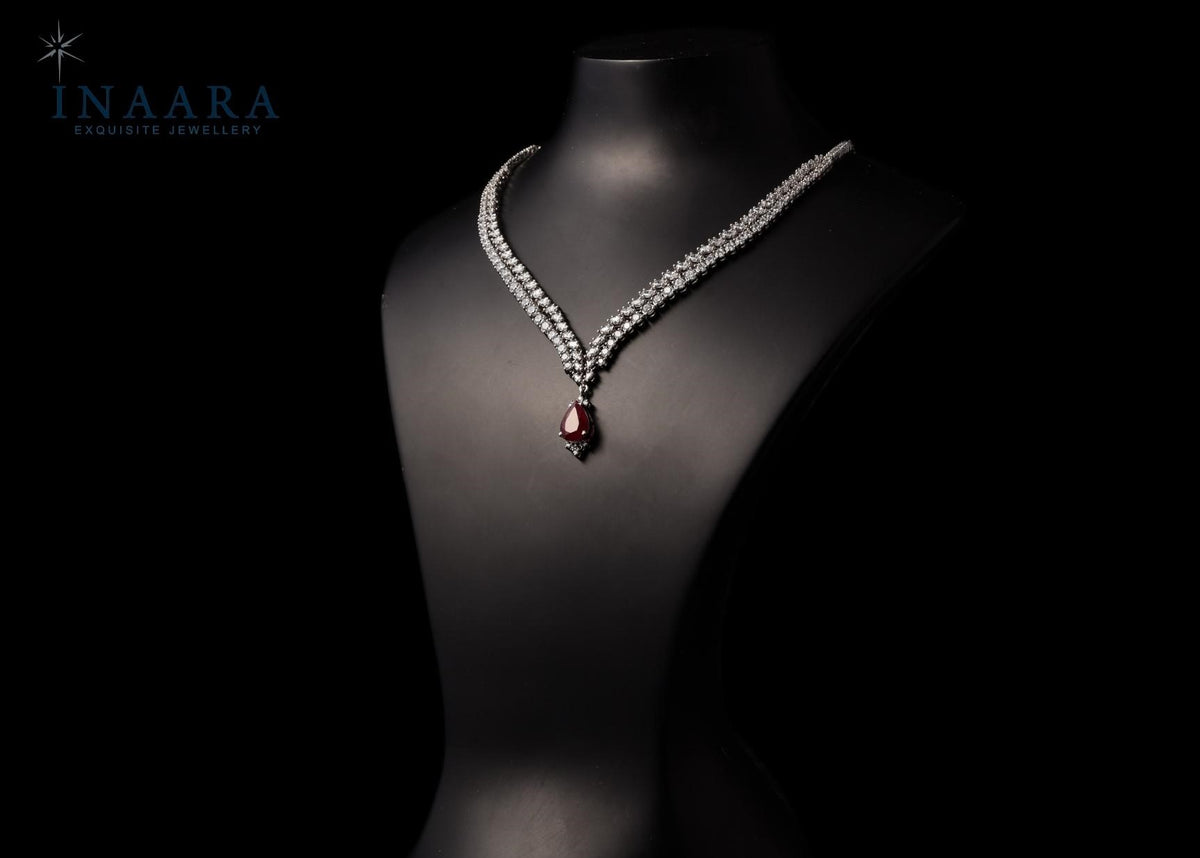 V-Shaped Necklace Set