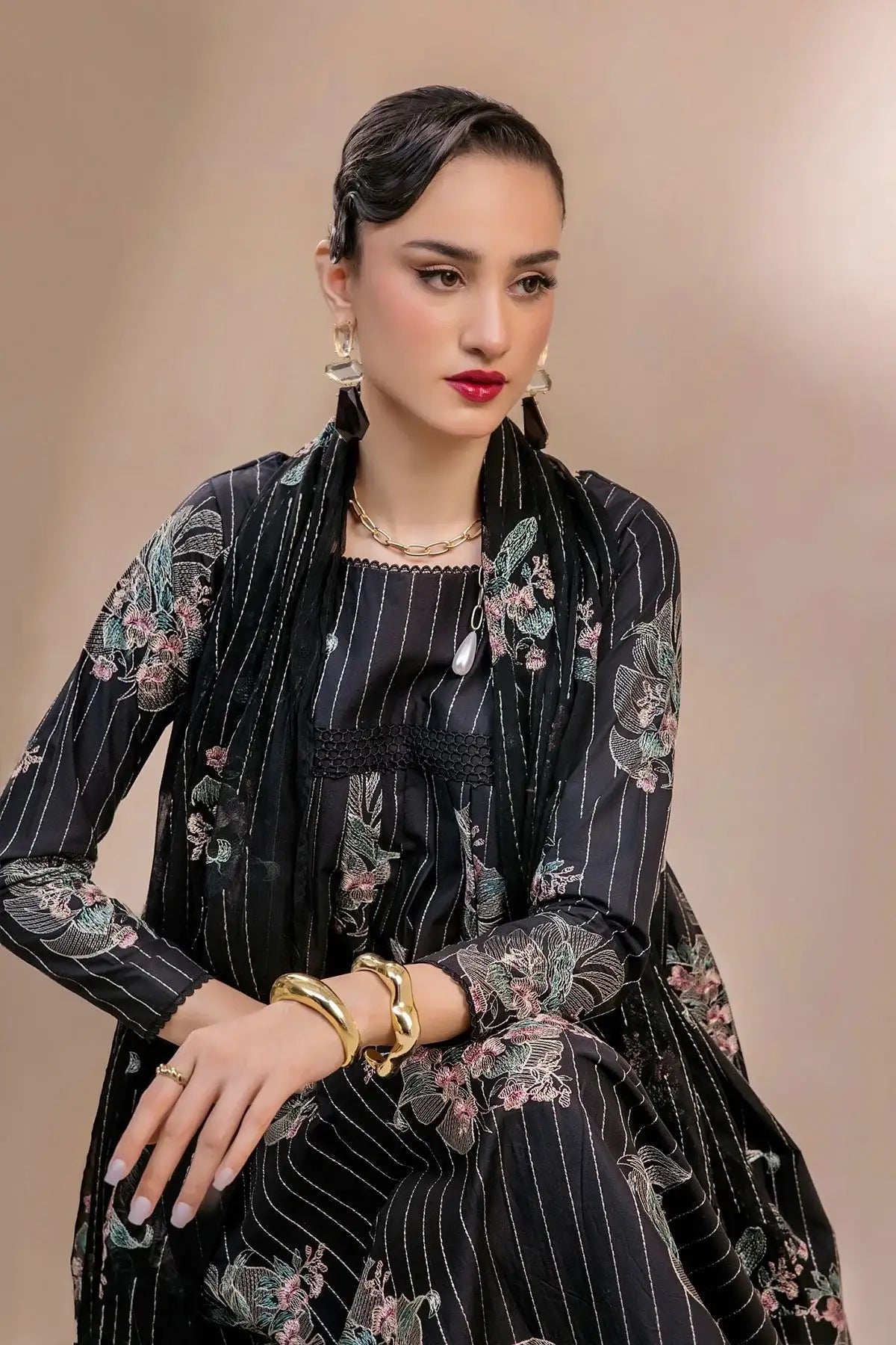 Safwa | Dark Blossom - 3PC Unstitched Suit (FLO08) - Mmall