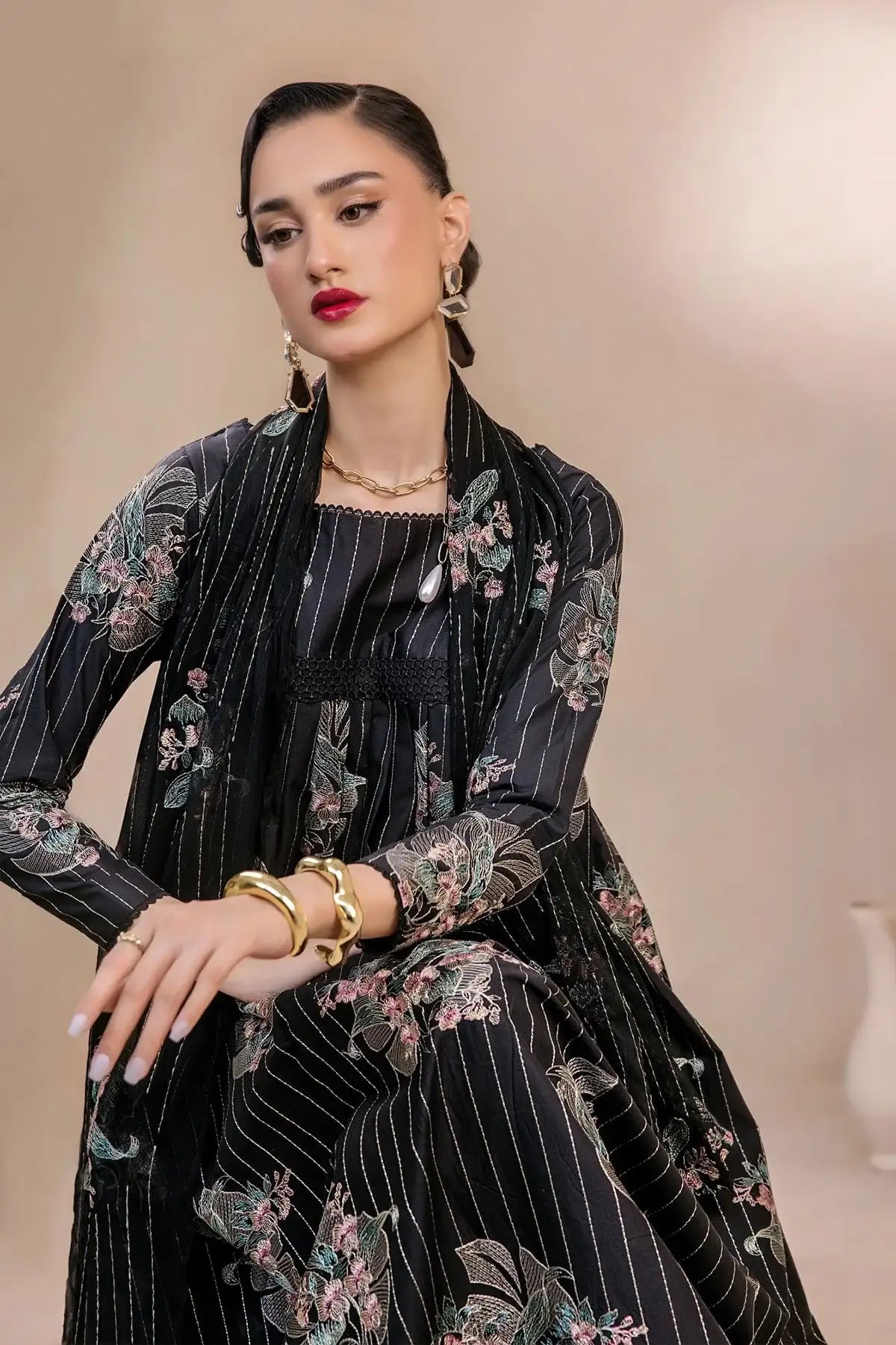 Safwa | Dark Blossom - 3PC Unstitched Suit (FLO08) - Mmall