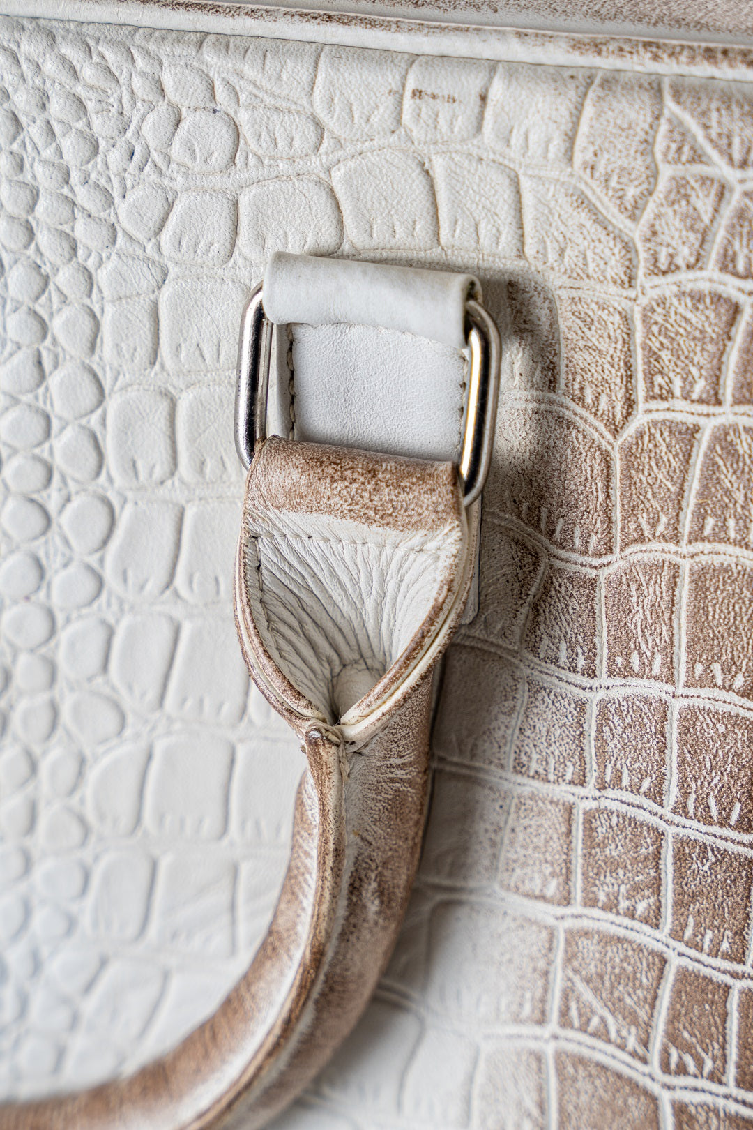 Pearl White Laptop Carry