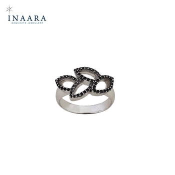 Four Petal Flower Ring