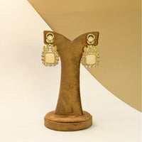 Regal Kundan Earrings