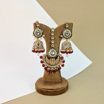 Emerald Kundan Earring Tikka Set