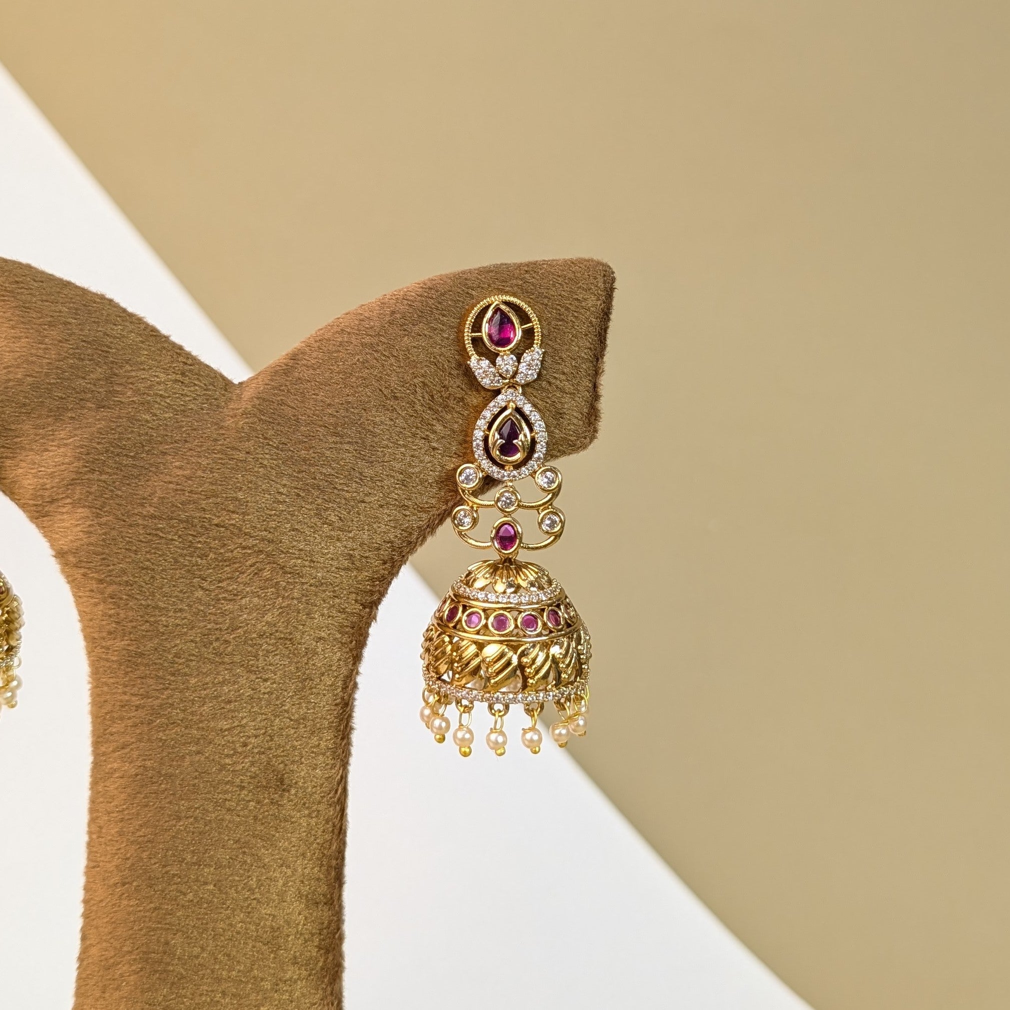Gulposh Stone Jhumkis