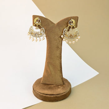 Zeenat Petal Stone Earrings