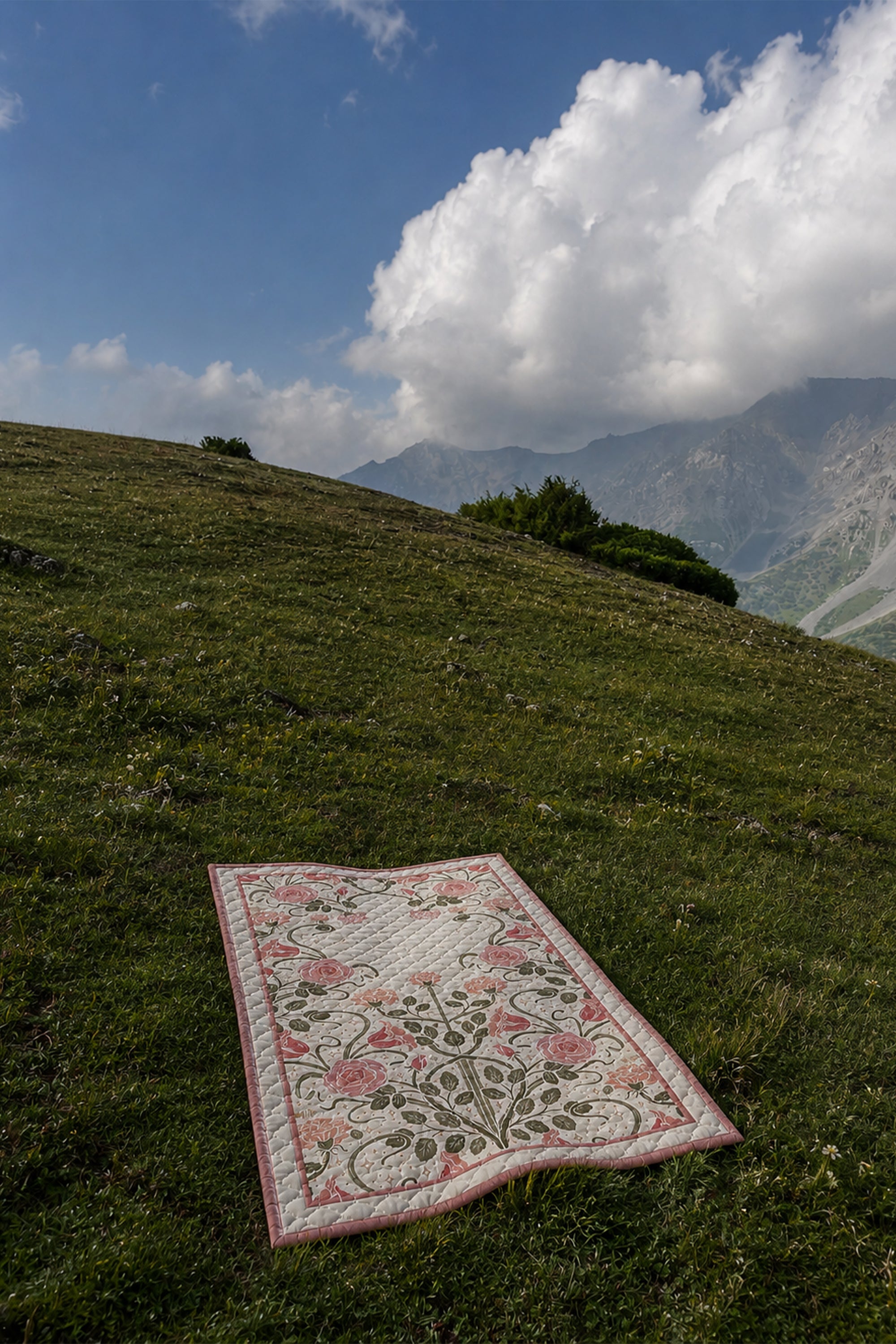 Solace Quilted Travel Prayer Mat – view 4