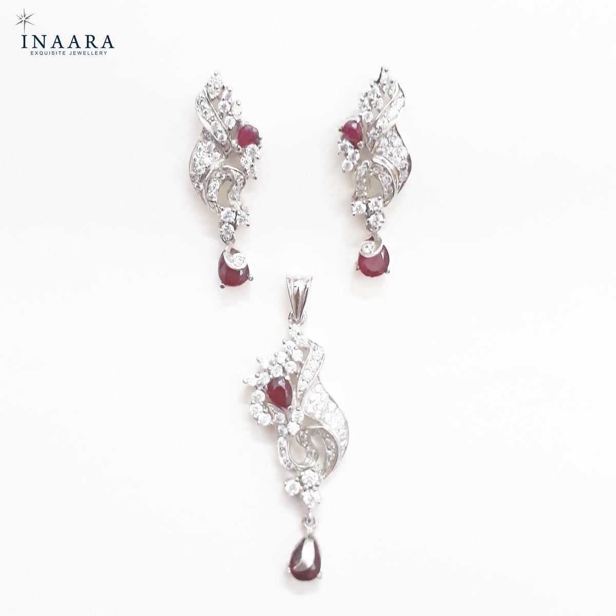 Ruby Glamorous Pendant Set