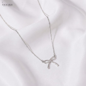 Maison Bow Pendant