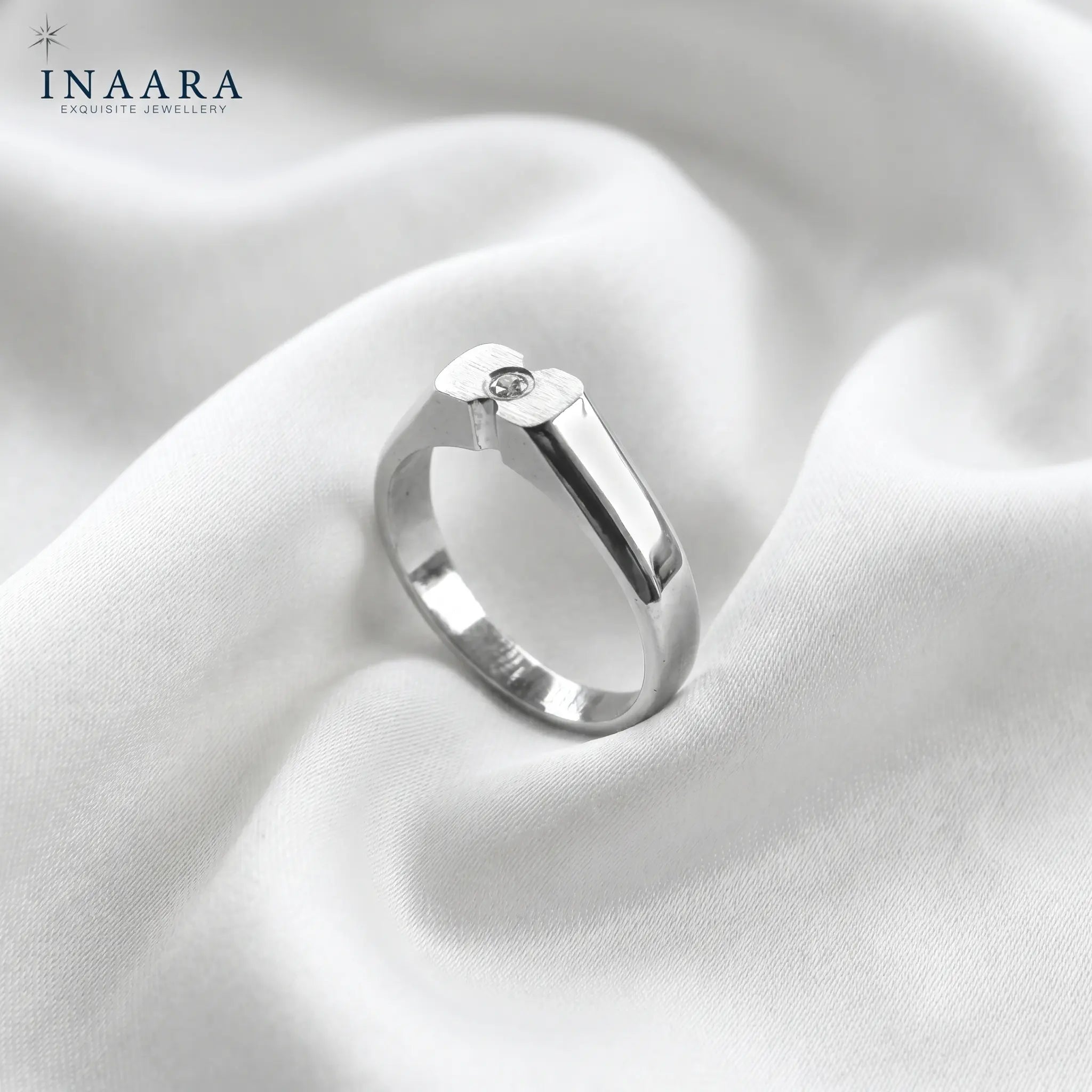 Elegant Solitaire Band