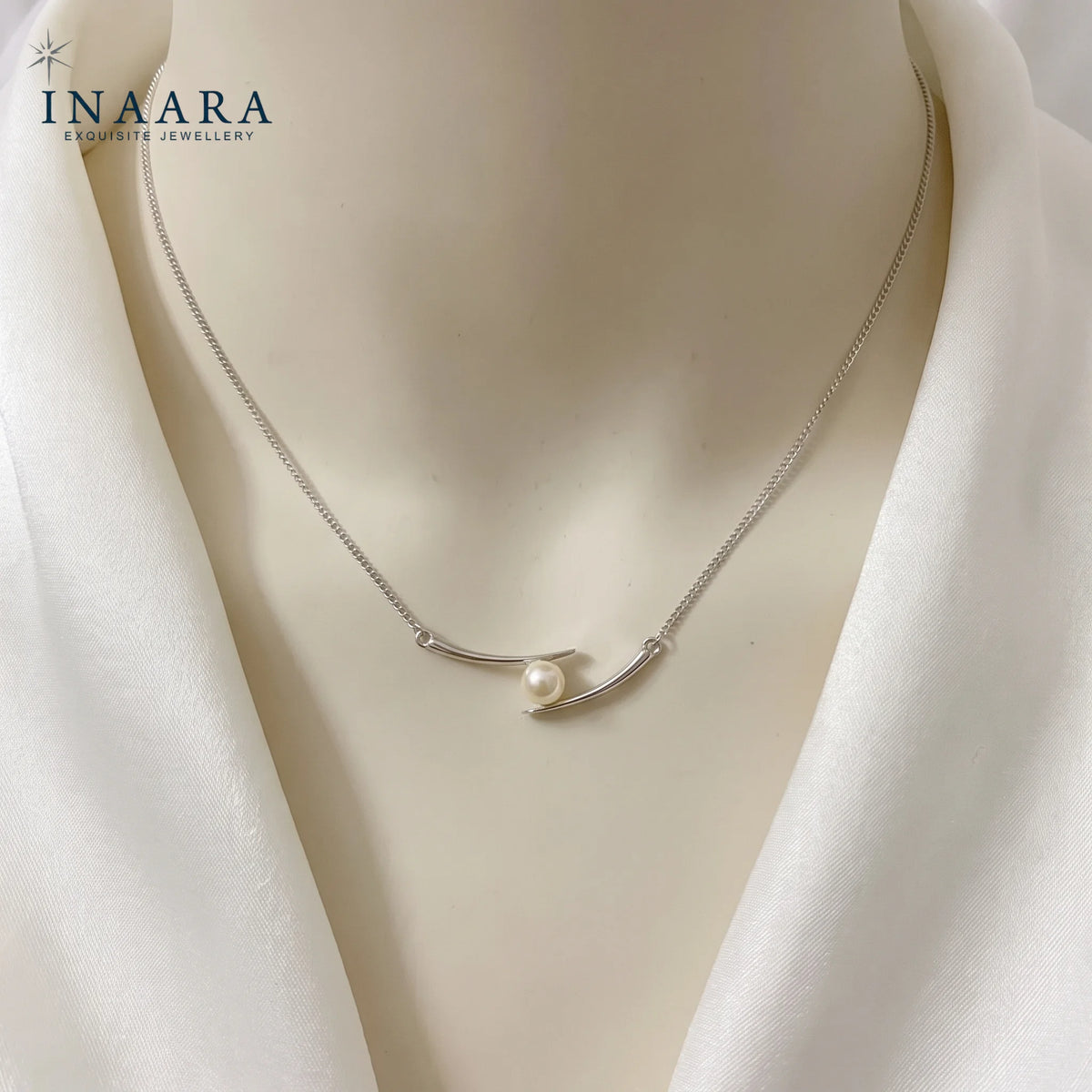 Embrace Pearl Mini-Necklace