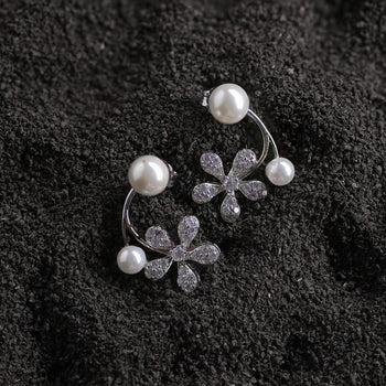 Moonpetal Pearl Earrings