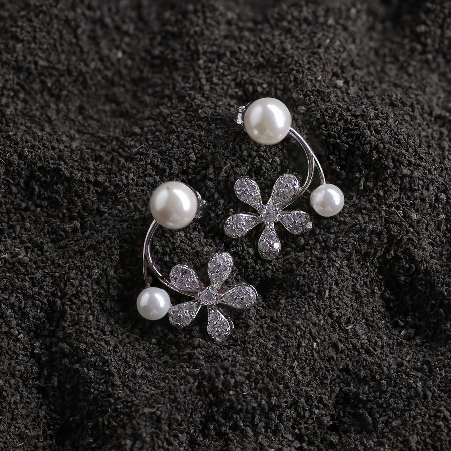 Moonpetal Pearl Earrings