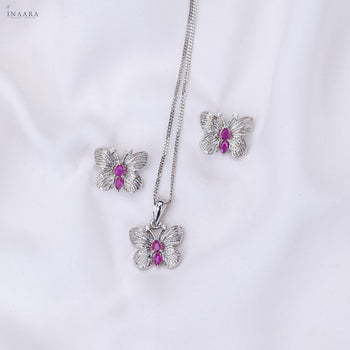 Belle Pendant Set