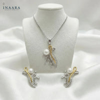 Raya Pearl Pendant Set
