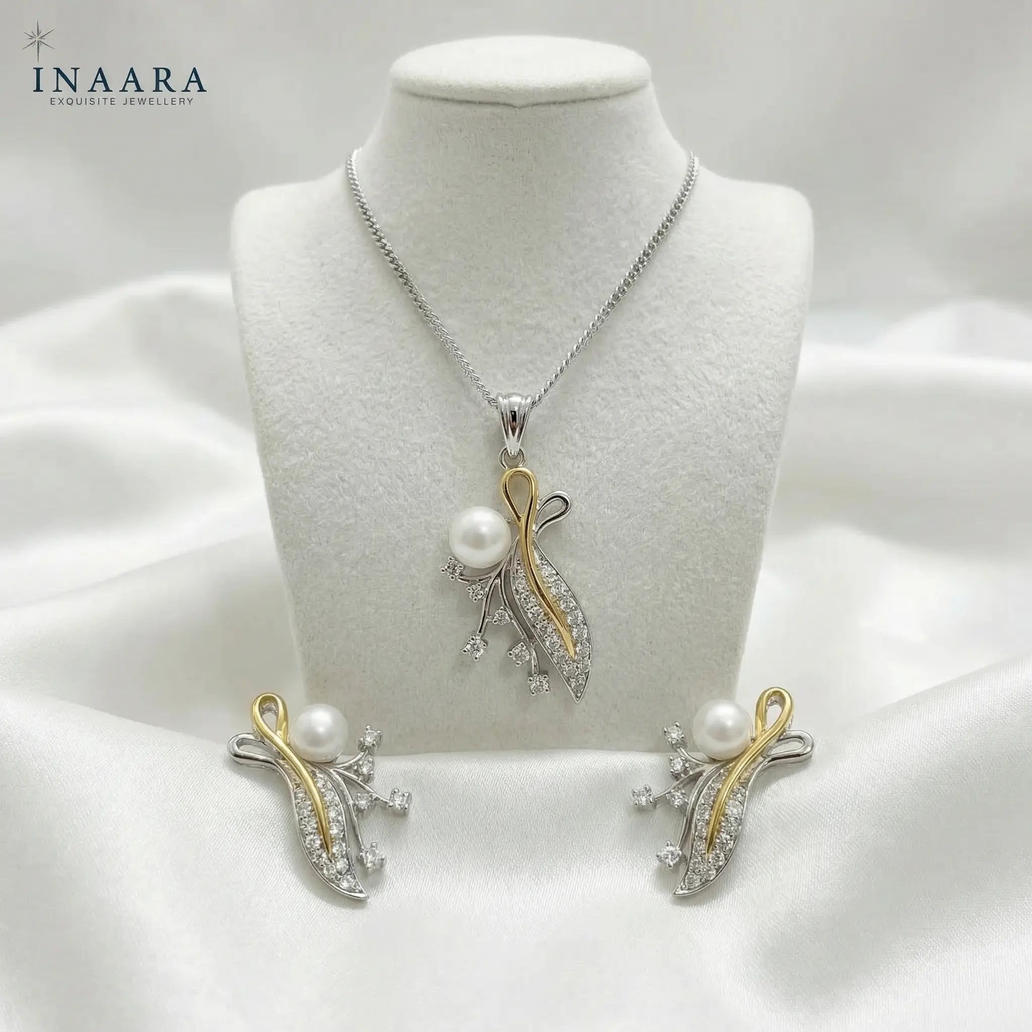 Raya Pearl Pendant Set