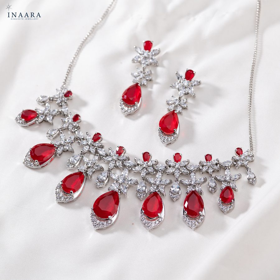 Scarlet Empress Necklace Set