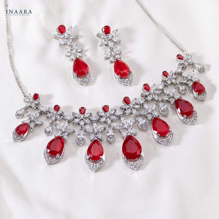 Scarlet Empress Necklace Set