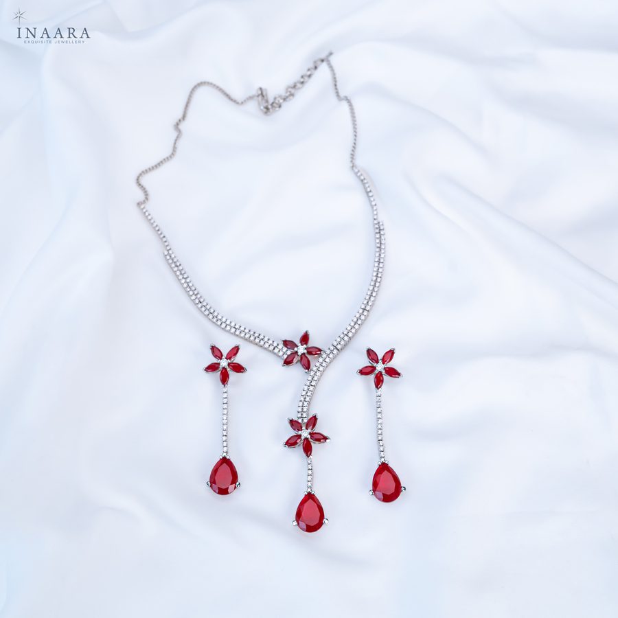 Scarlet Petal Necklace Set