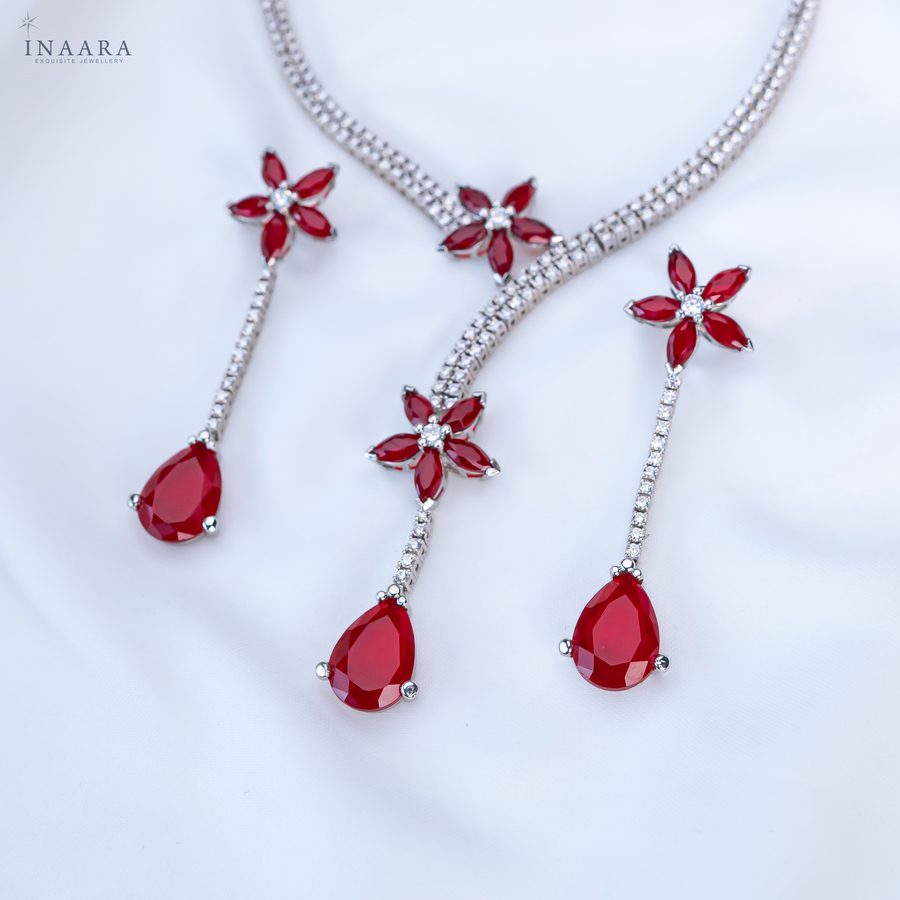 Scarlet Petal Necklace Set