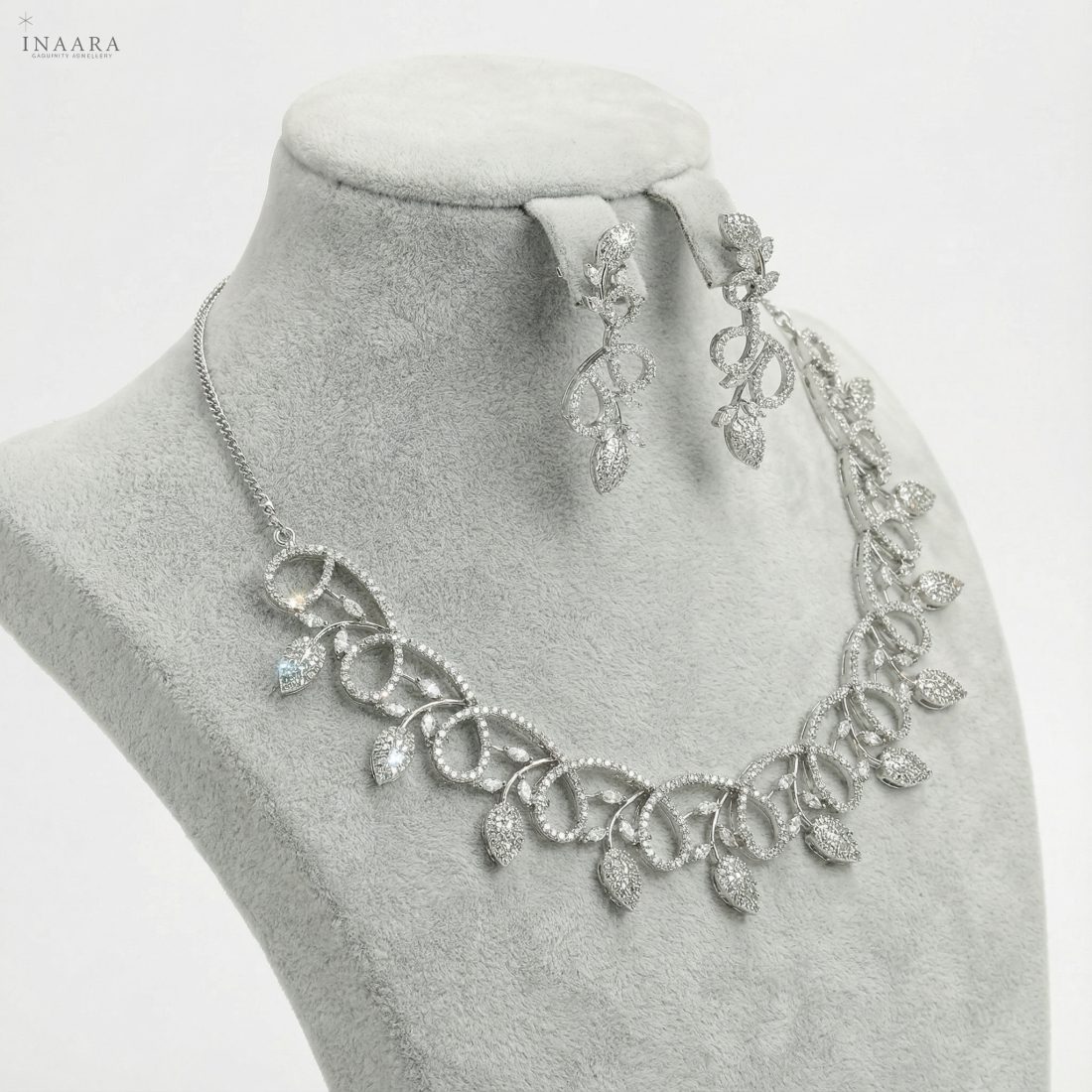 Shimmer Leaf Necklace Set