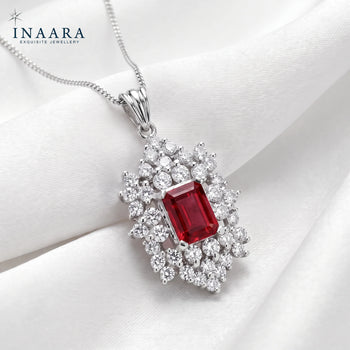 Garnet Queen Pendant