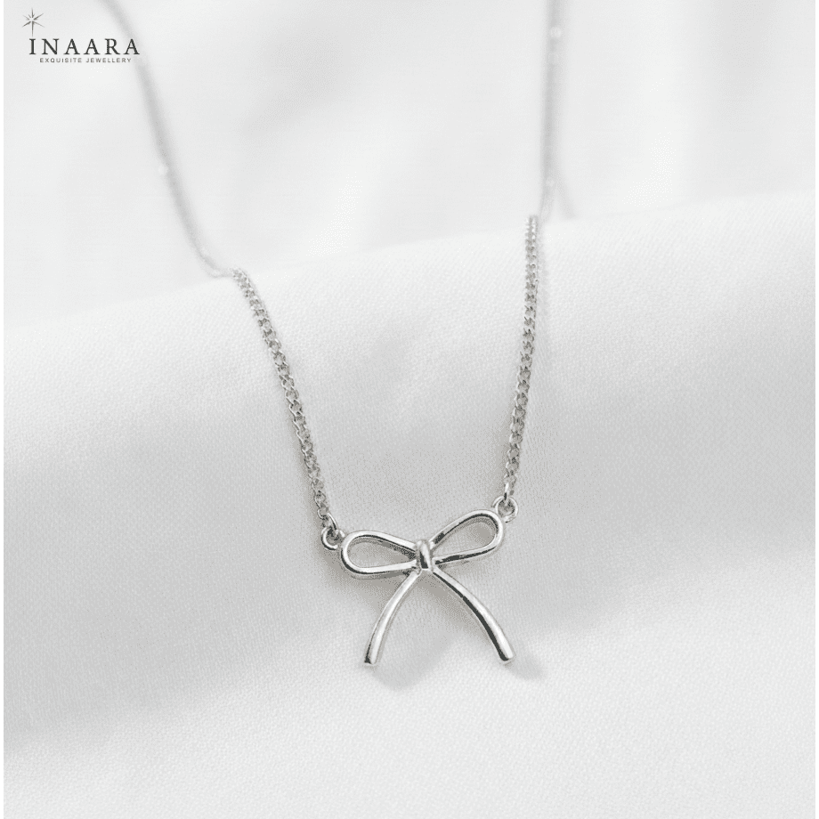 Maison Bow Pendant