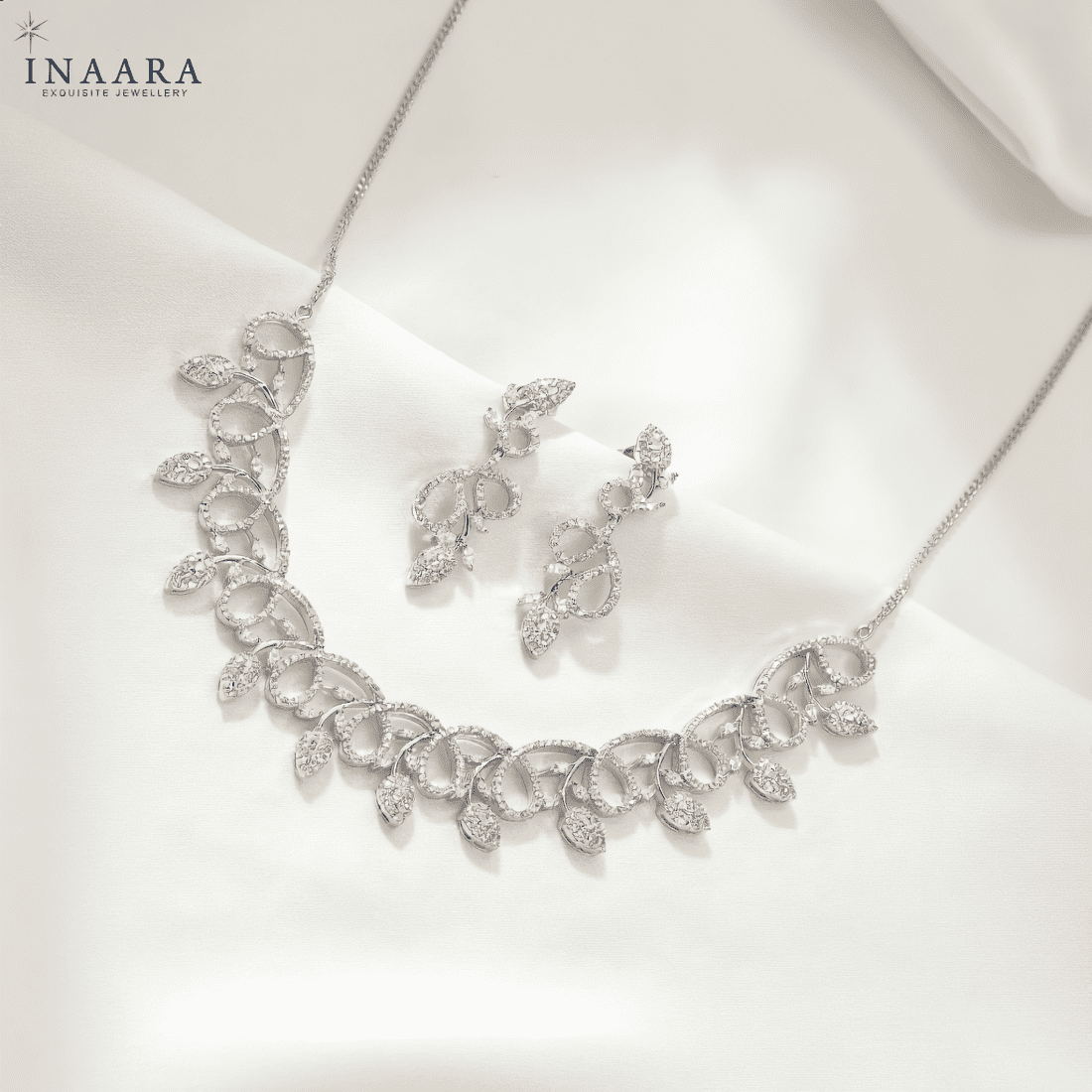 Shimmer Leaf Necklace Set