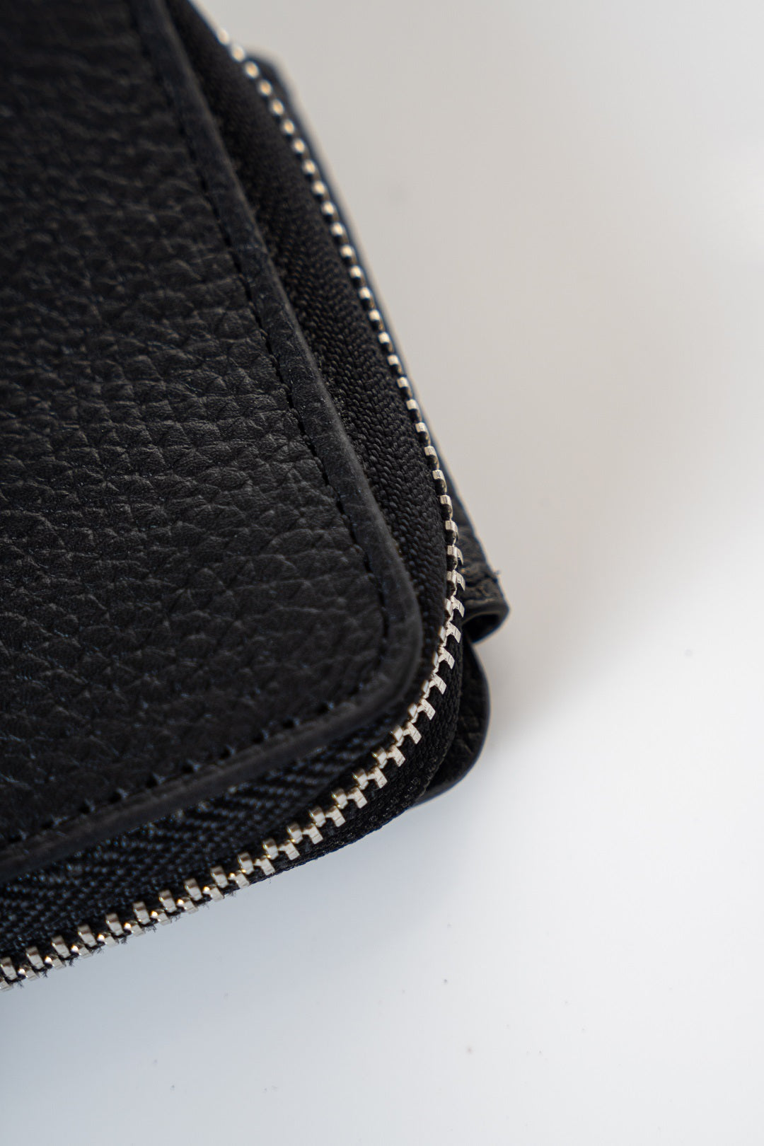 Zippered Zephyr