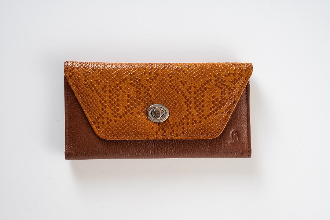 Detox Clutch